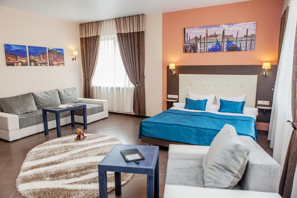 גומל Chisto Hotel חדר תמונה